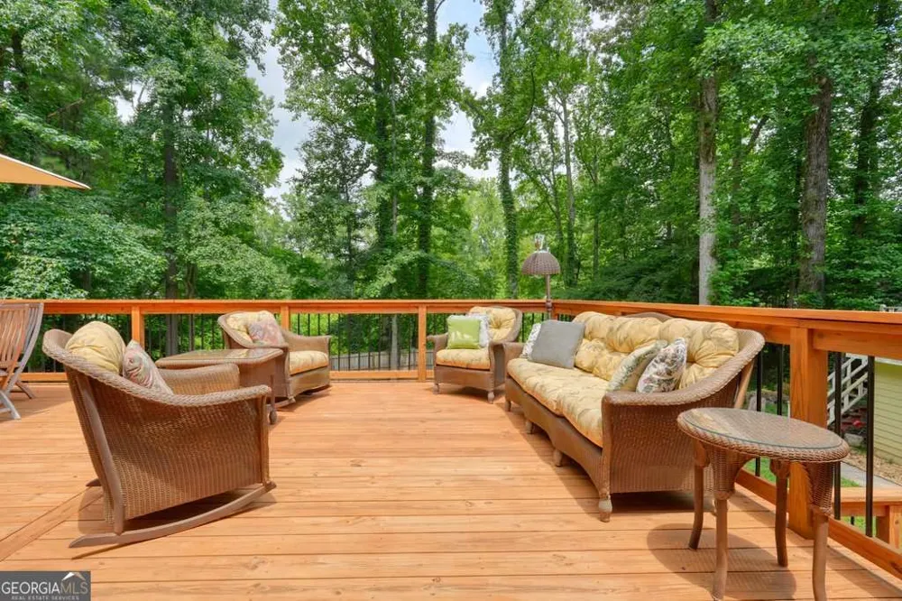 575 Teresa LN Canton, GA 30115