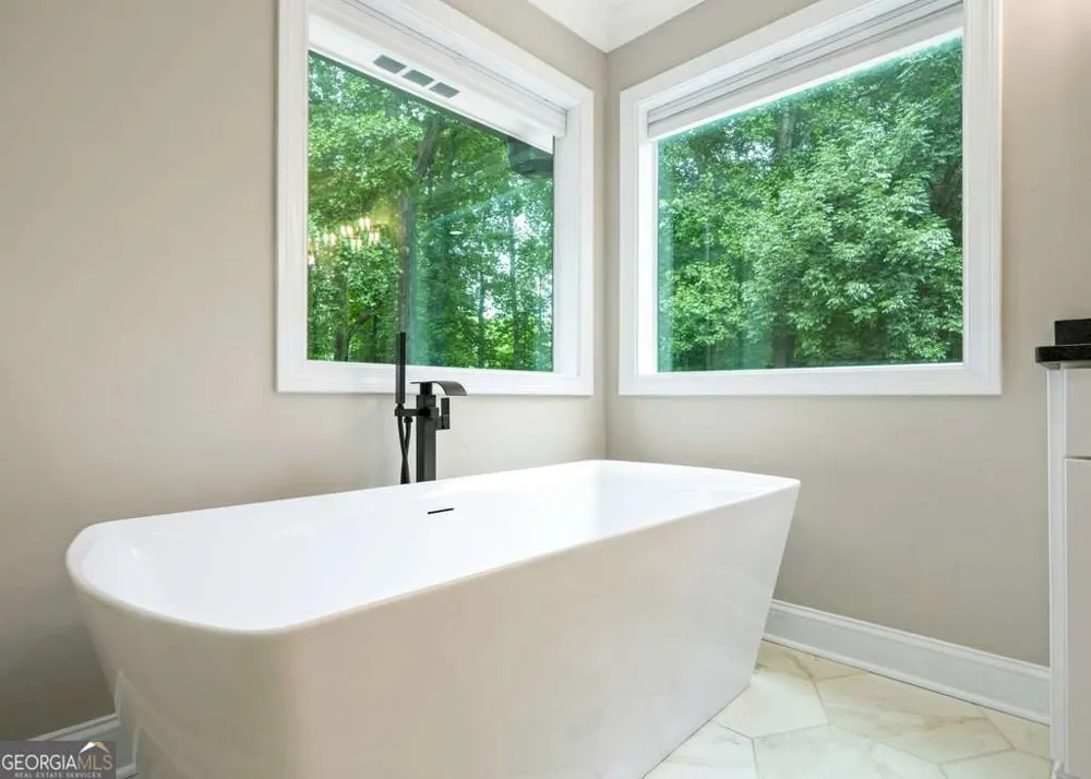 575 Teresa LN Canton, GA 30115