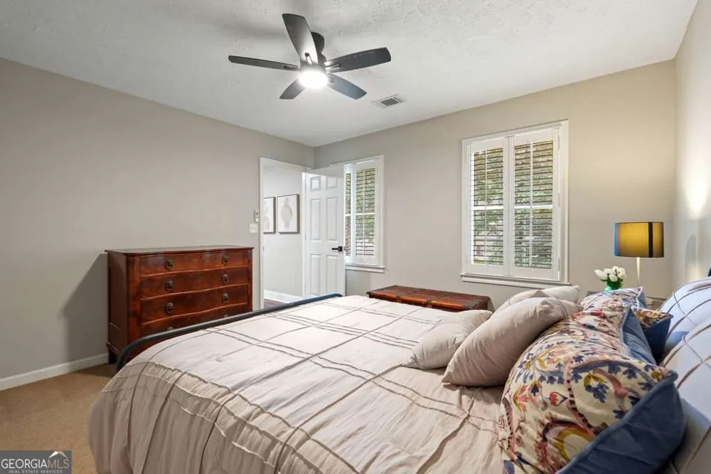 575 Teresa LN Canton, GA 30115