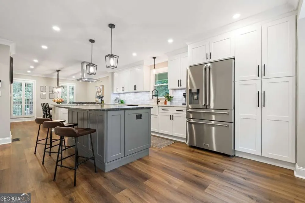 575 Teresa LN Canton, GA 30115