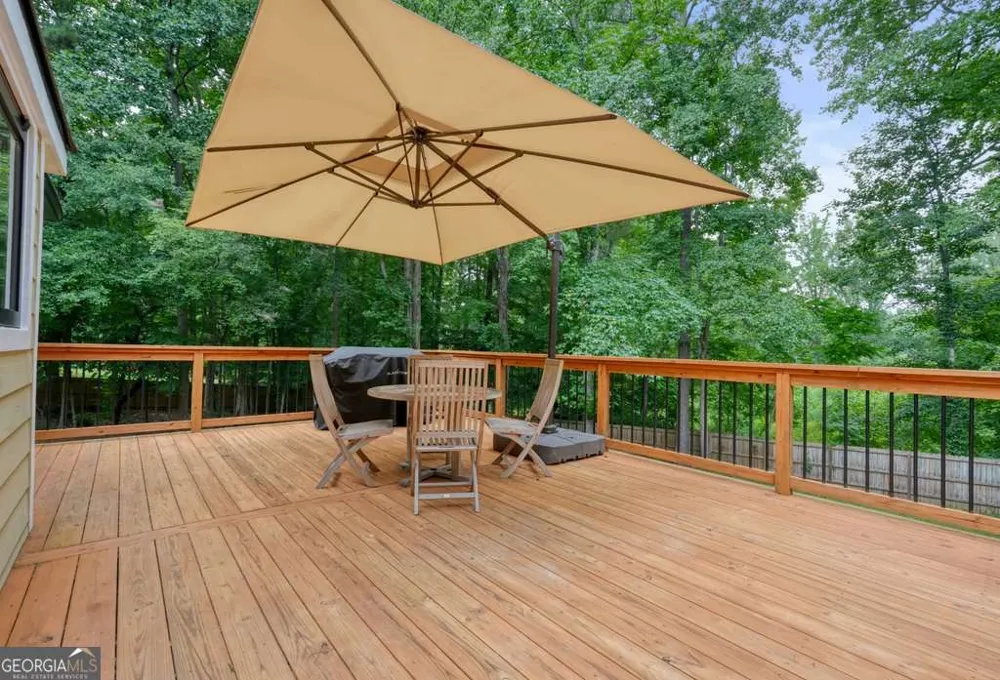 575 Teresa LN Canton, GA 30115