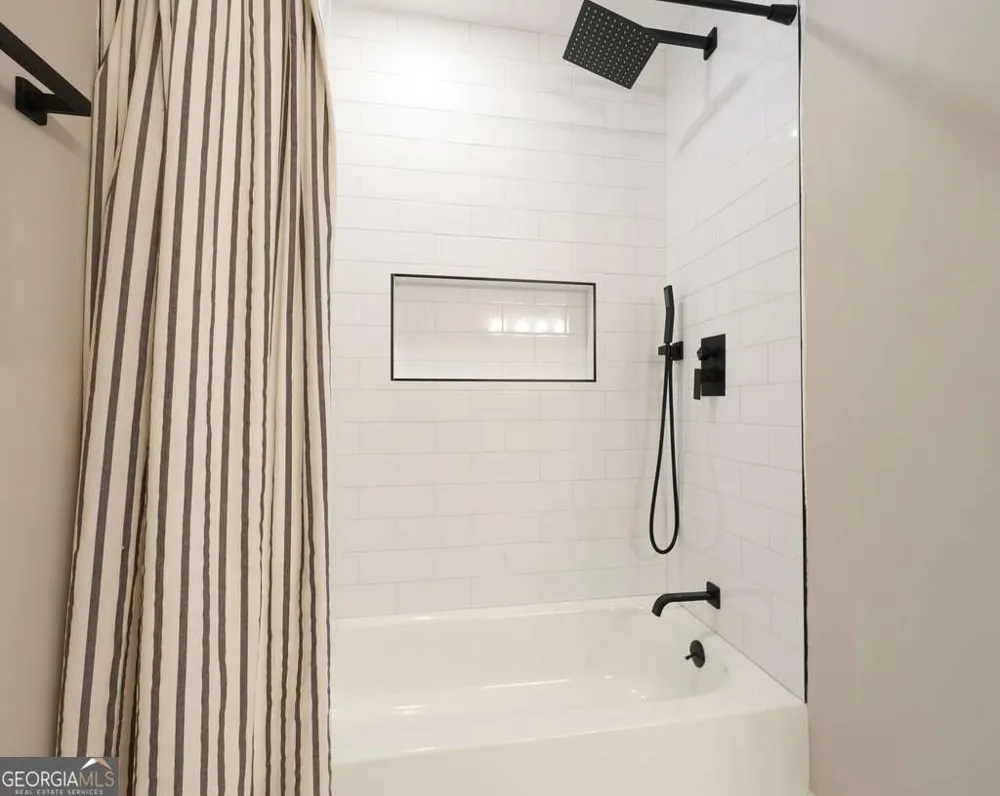 575 Teresa LN Canton, GA 30115