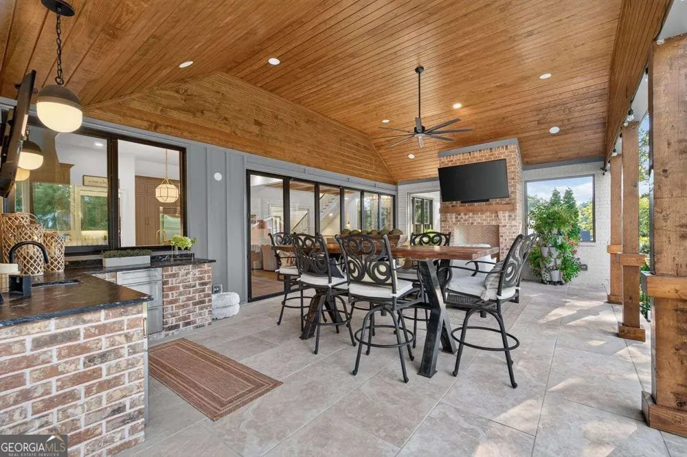 244 Brooke DR Alpharetta, GA 30009