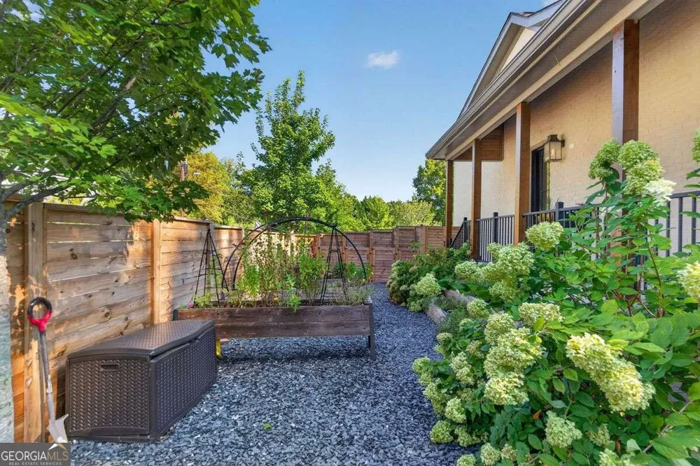 244 Brooke DR Alpharetta, GA 30009