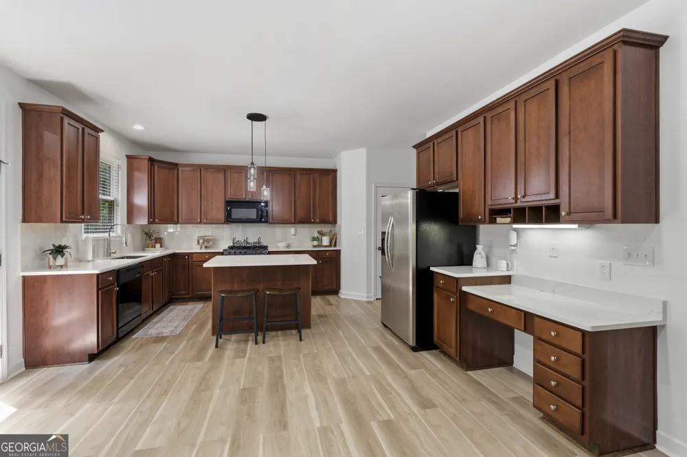 2753 Blue Moon DR Buford, GA 30519