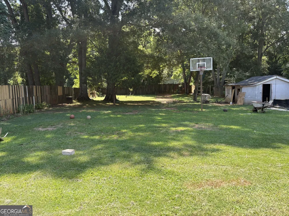 309 Glen Iris DR Monroe, GA 30655