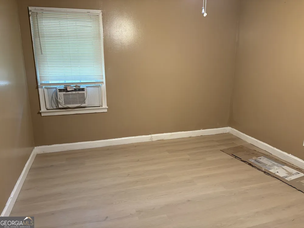 309 Glen Iris DR Monroe, GA 30655
