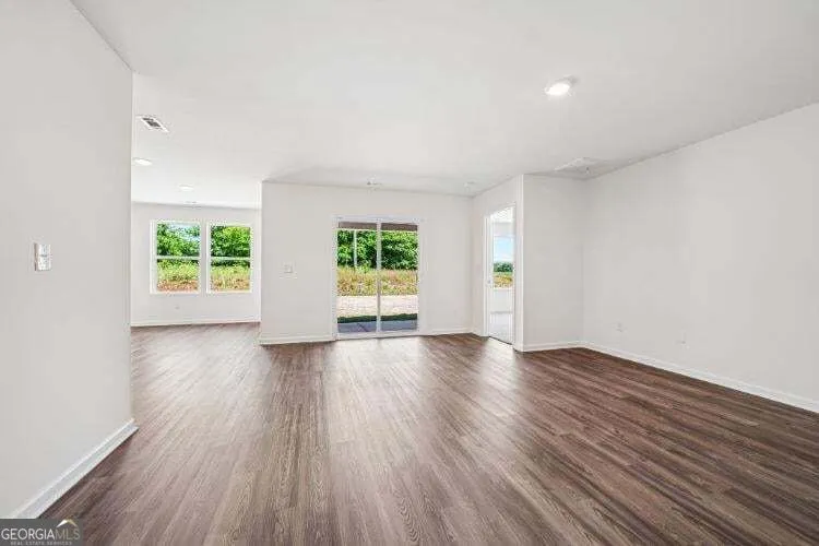 63 Rainbow LN Hartwell, GA 30643