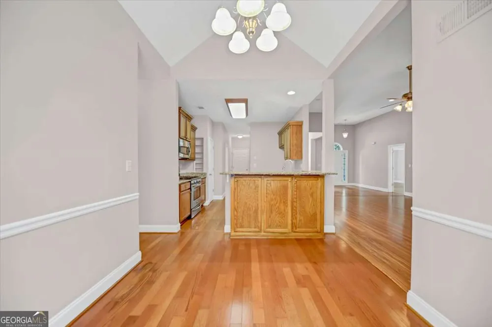 59 Rocky CIR NE White, GA 30184