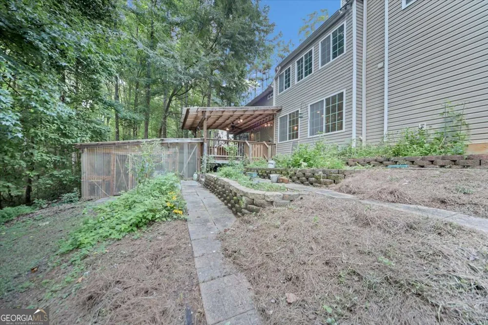 59 Rocky CIR NE White, GA 30184