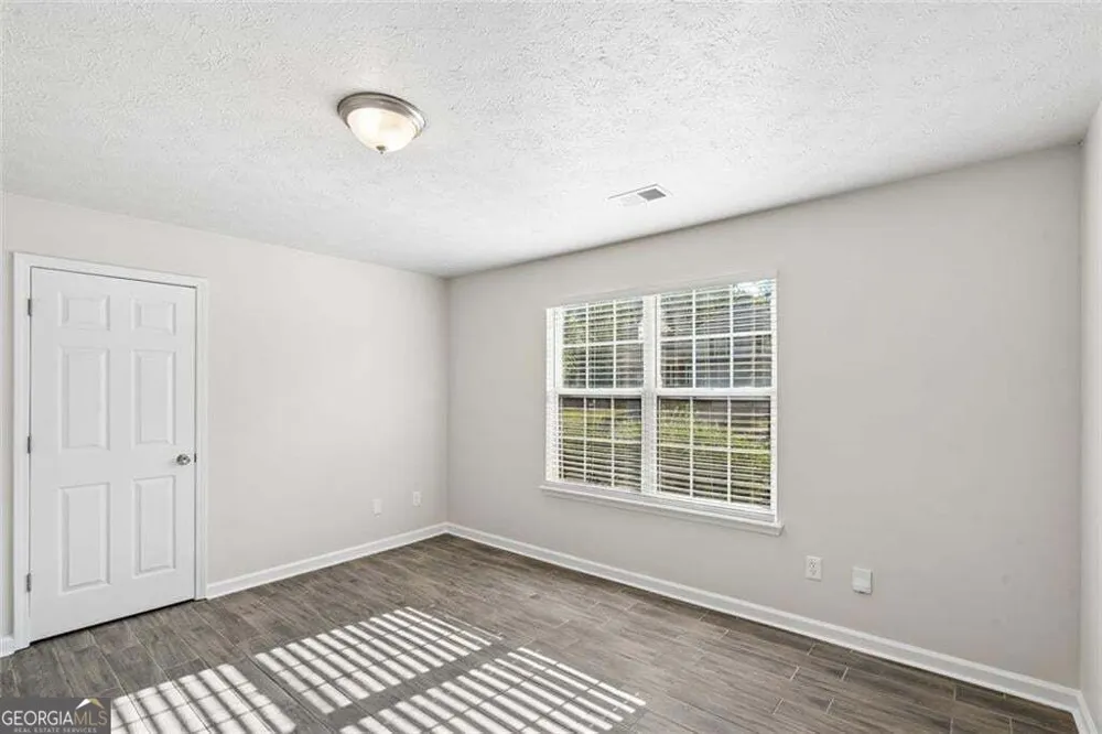 4879 Lake Park LN Acworth, GA 30101