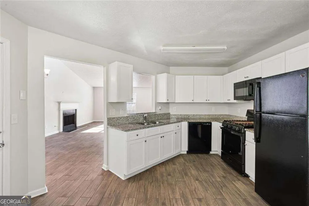 4879 Lake Park LN Acworth, GA 30101