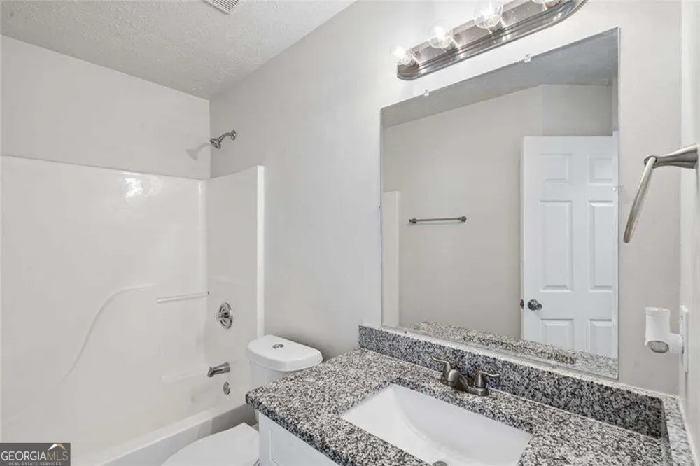 4879 Lake Park LN Acworth, GA 30101