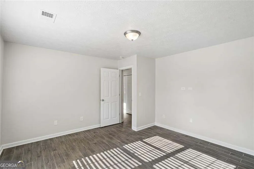 4879 Lake Park LN Acworth, GA 30101