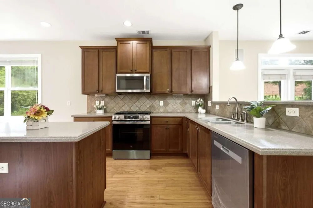 2196 Kingswood DR Morrow, GA 30260