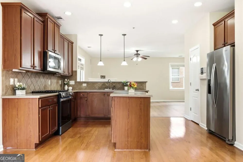 2196 Kingswood DR Morrow, GA 30260