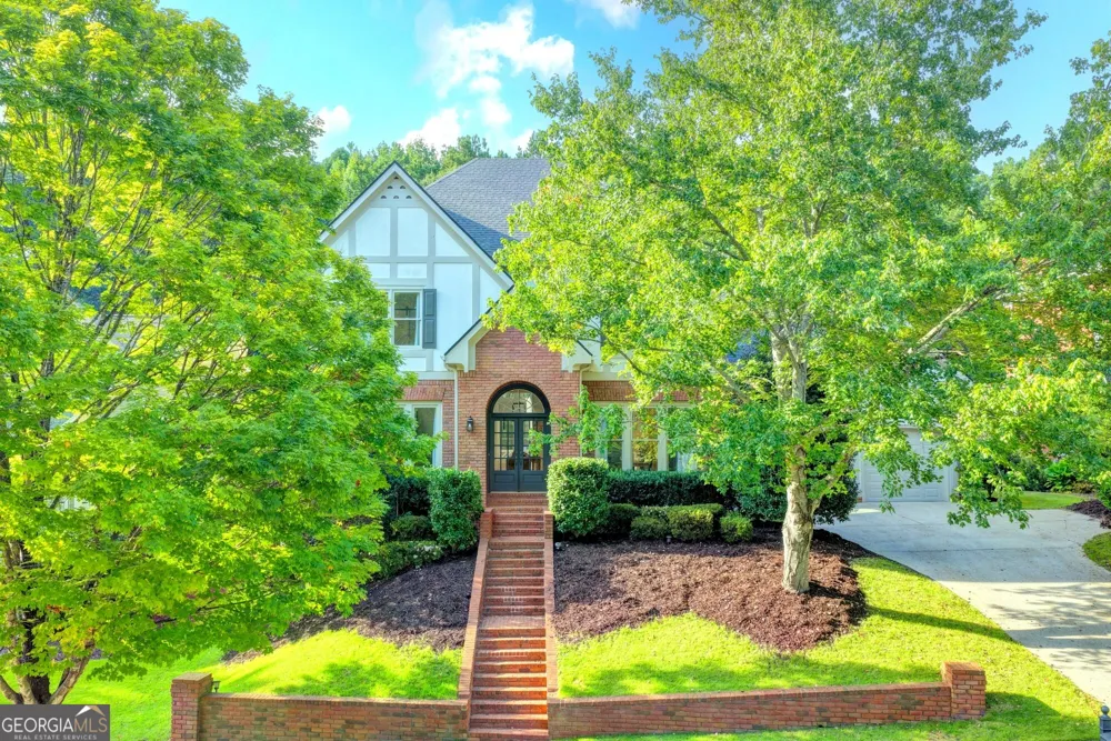 1071 Moores Walk LN Suwanee, GA 30024
