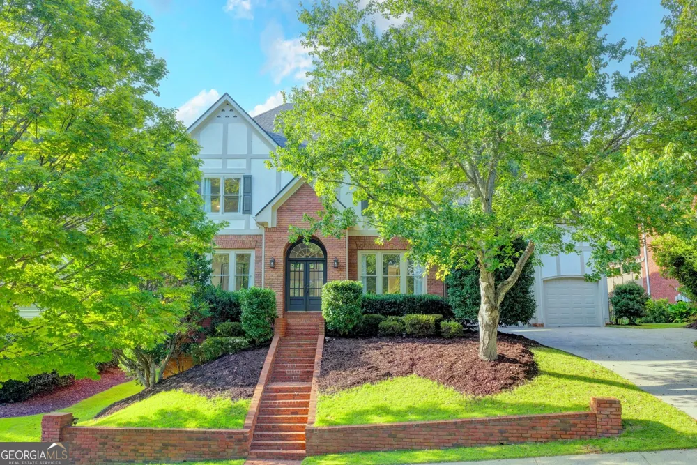 1071 Moores Walk LN Suwanee, GA 30024