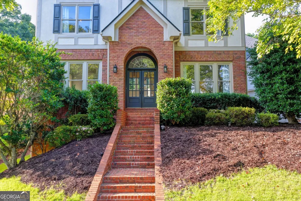 1071 Moores Walk LN Suwanee, GA 30024