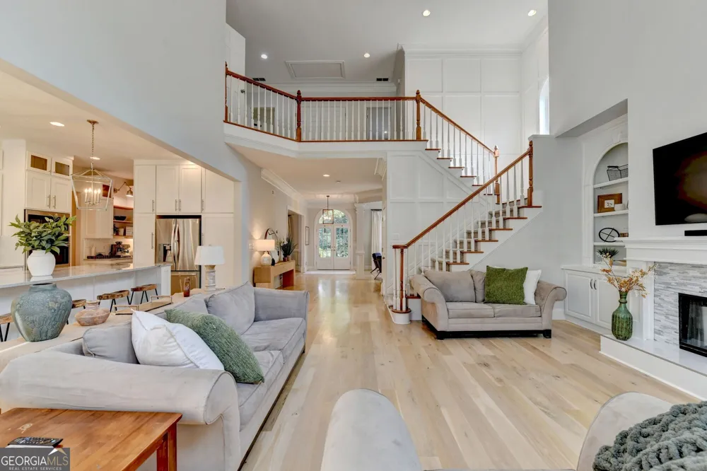 1071 Moores Walk LN Suwanee, GA 30024