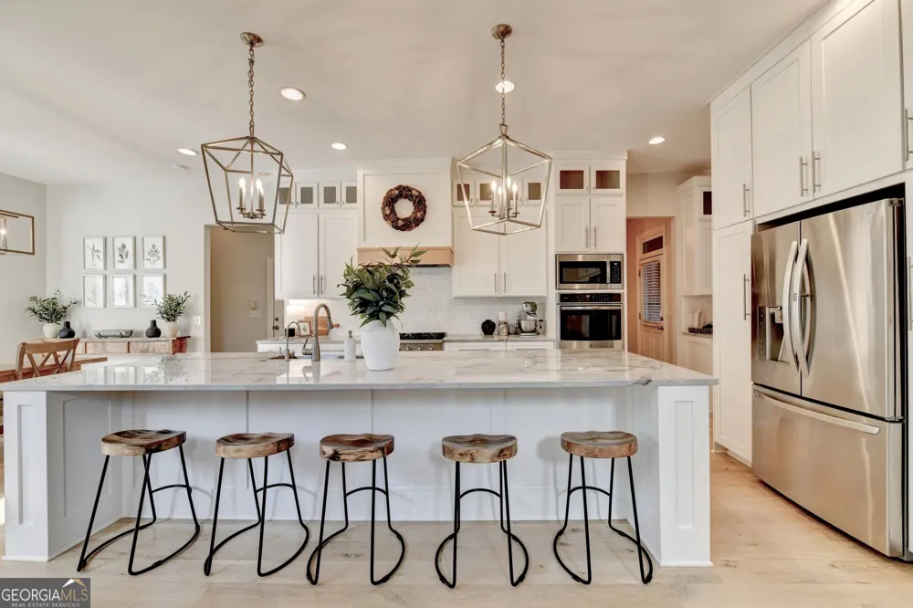 1071 Moores Walk LN Suwanee, GA 30024