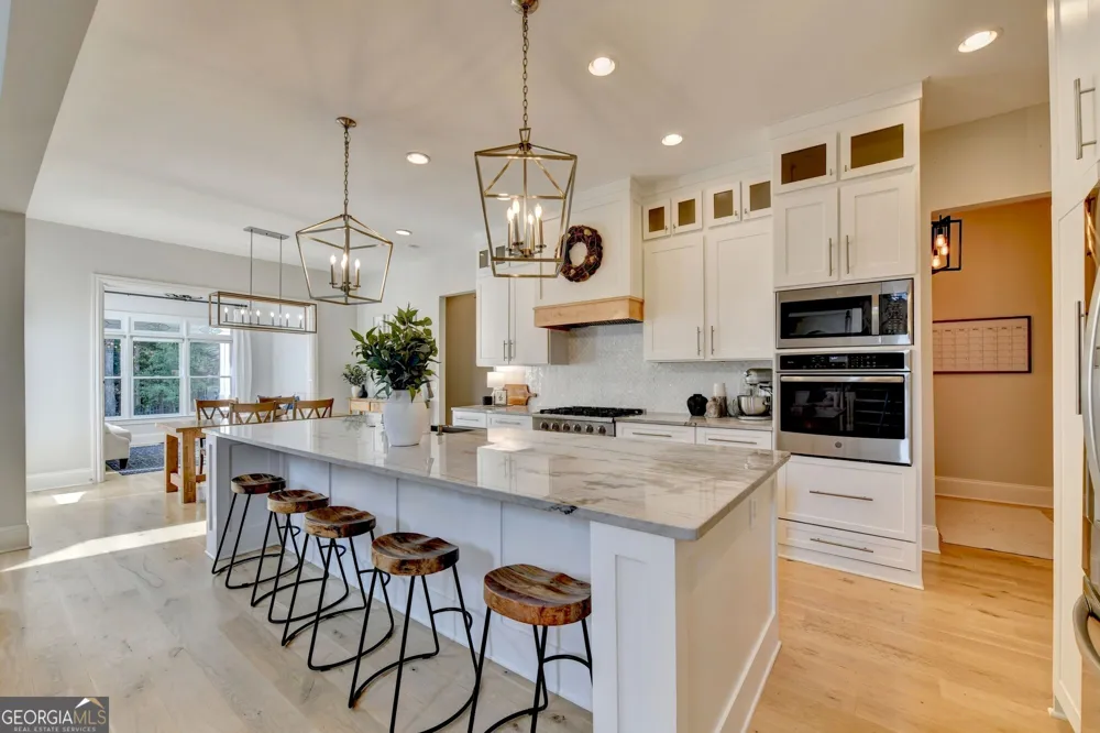 1071 Moores Walk LN Suwanee, GA 30024