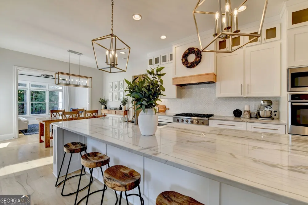 1071 Moores Walk LN Suwanee, GA 30024