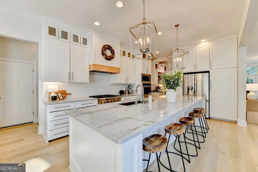 1071 Moores Walk LN Suwanee, GA 30024