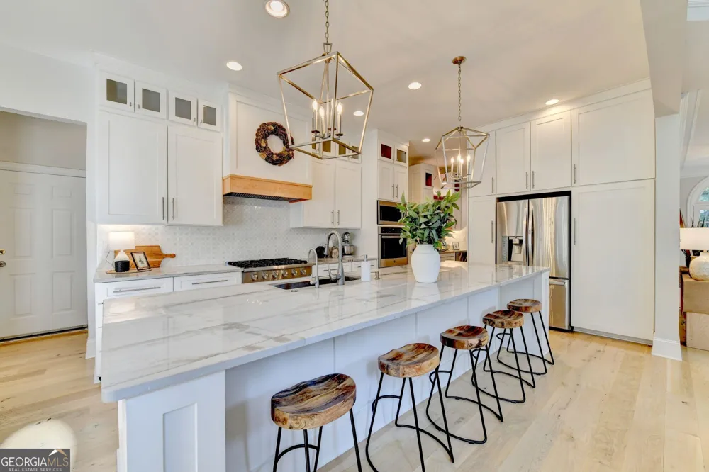 1071 Moores Walk LN Suwanee, GA 30024