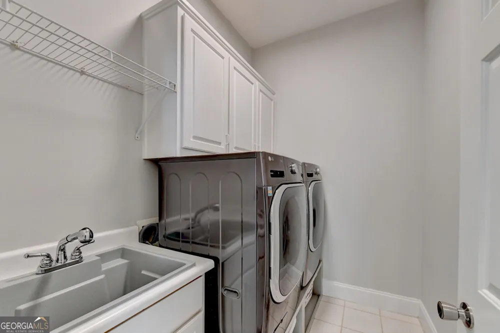 1071 Moores Walk LN Suwanee, GA 30024