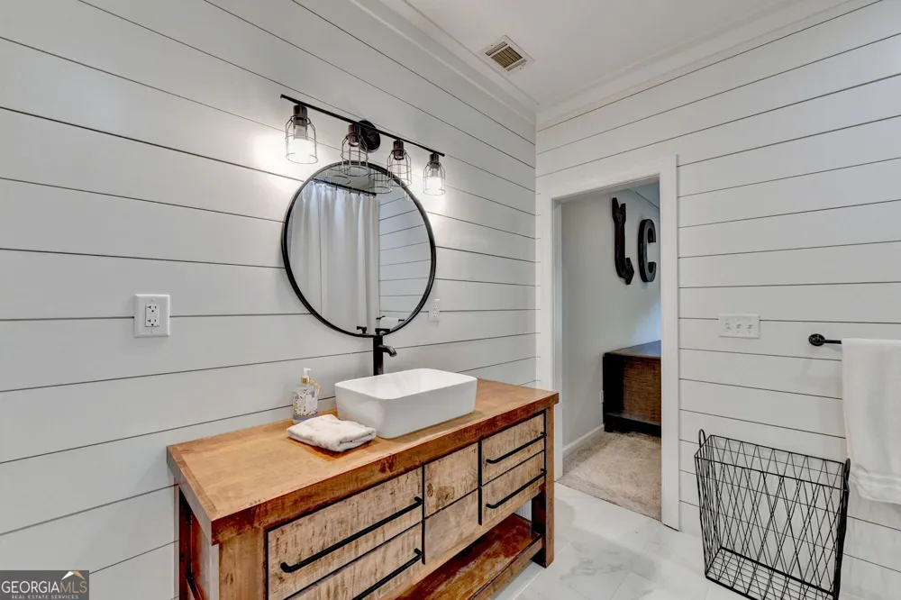 1071 Moores Walk LN Suwanee, GA 30024