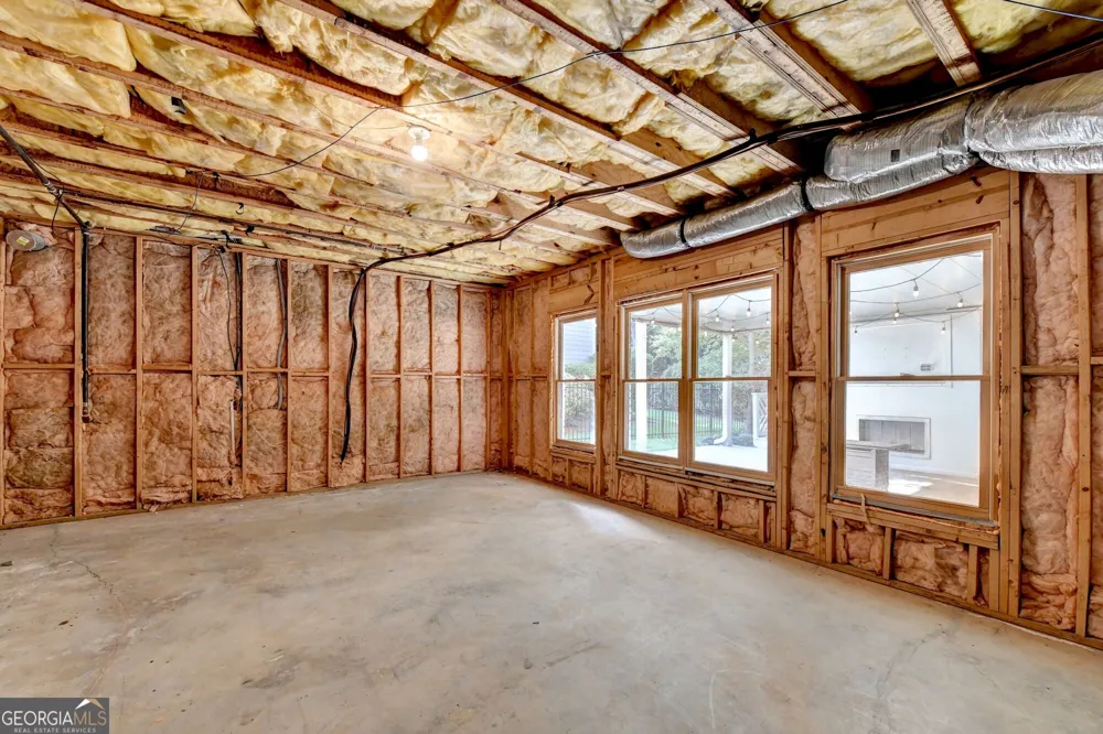 1071 Moores Walk LN Suwanee, GA 30024