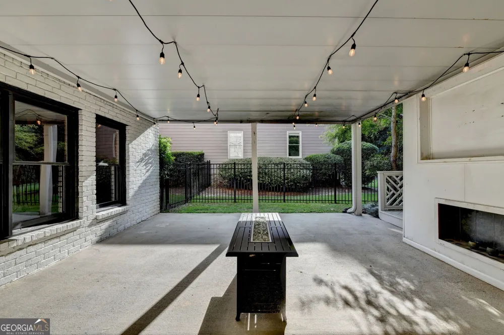 1071 Moores Walk LN Suwanee, GA 30024