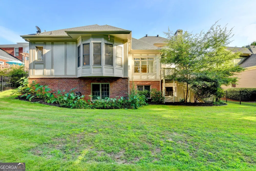 1071 Moores Walk LN Suwanee, GA 30024