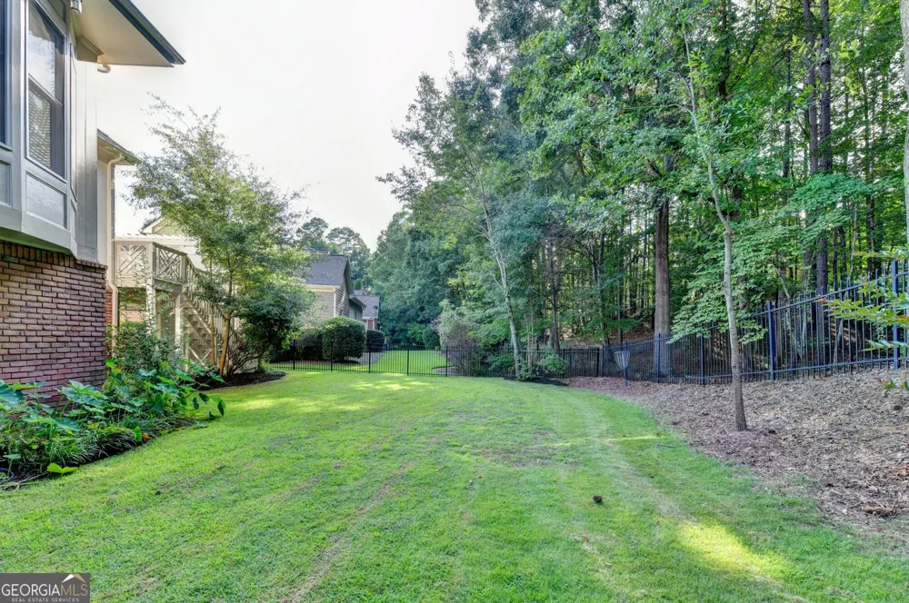 1071 Moores Walk LN Suwanee, GA 30024