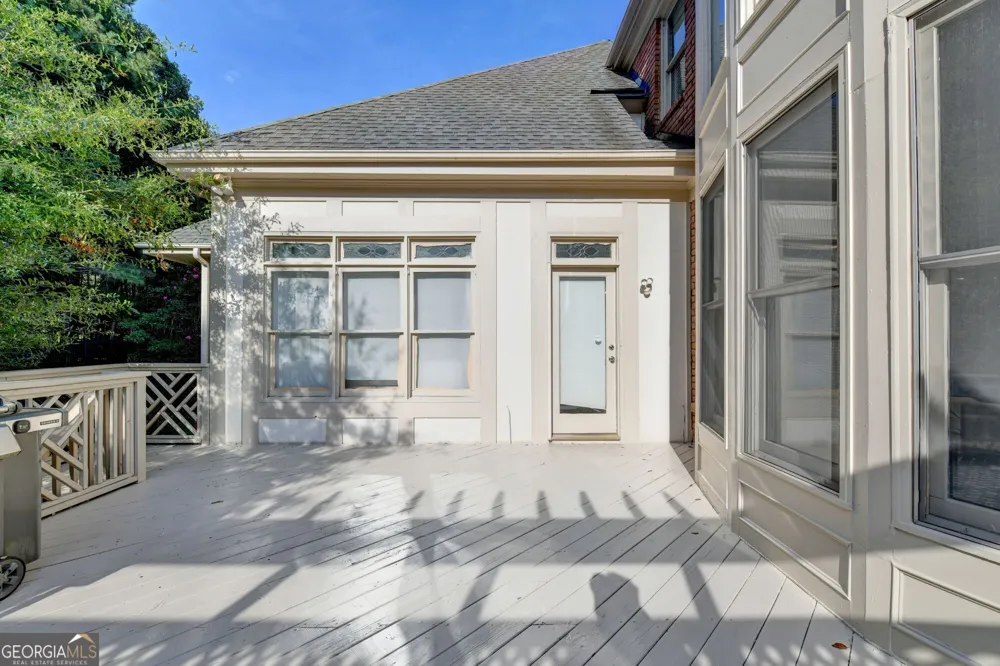 1071 Moores Walk LN Suwanee, GA 30024