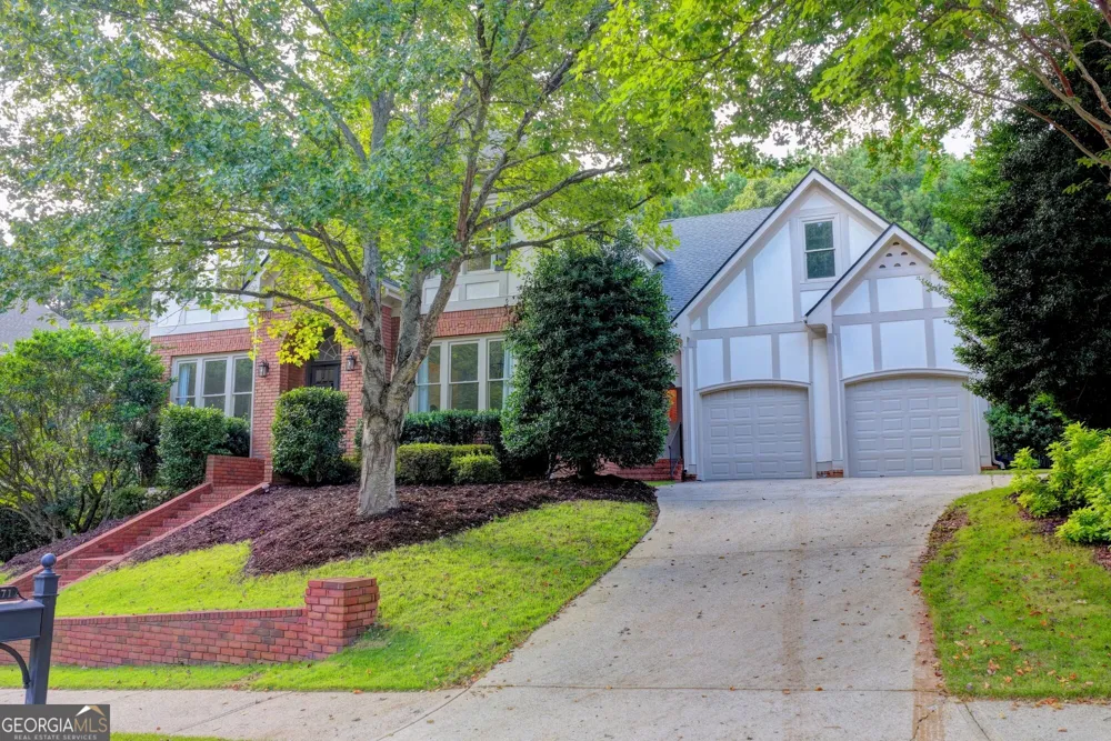 1071 Moores Walk LN Suwanee, GA 30024