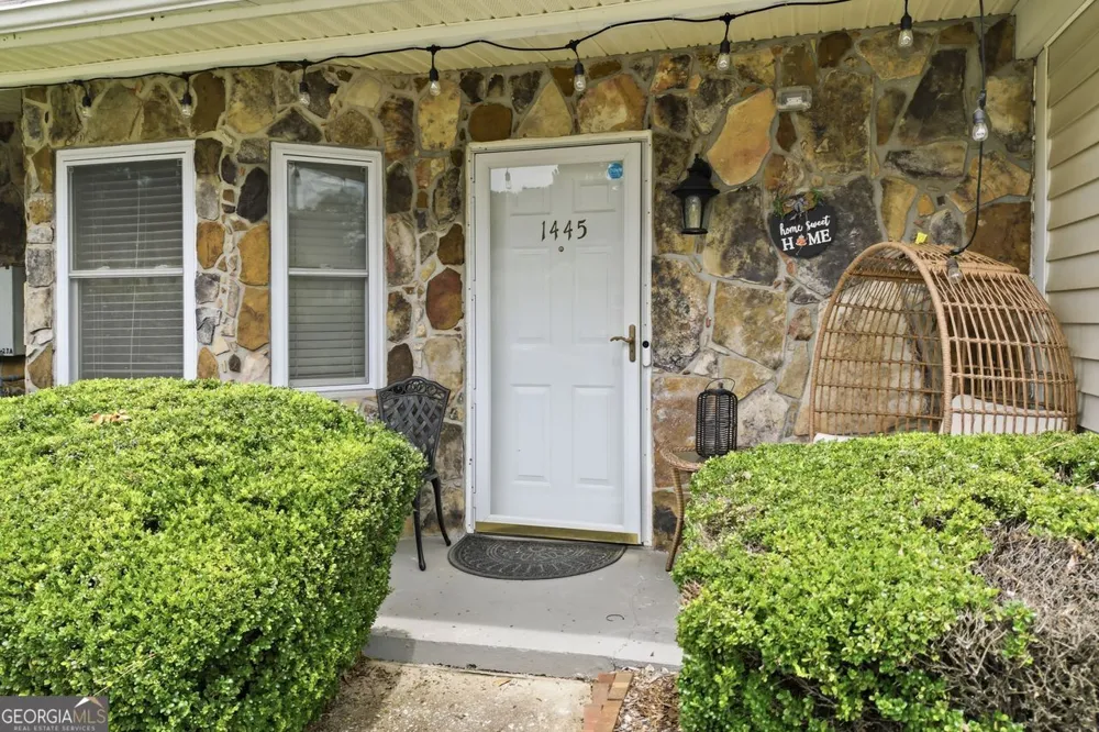 1445 Springleaf CIR SE Smyrna, GA 30080