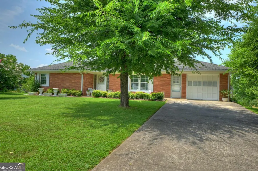 210 Lavista DR Blue Ridge, GA 30513