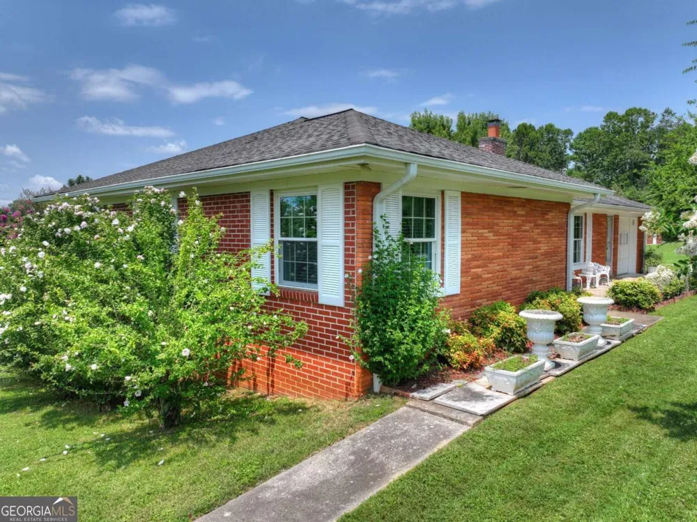 210 Lavista DR Blue Ridge, GA 30513
