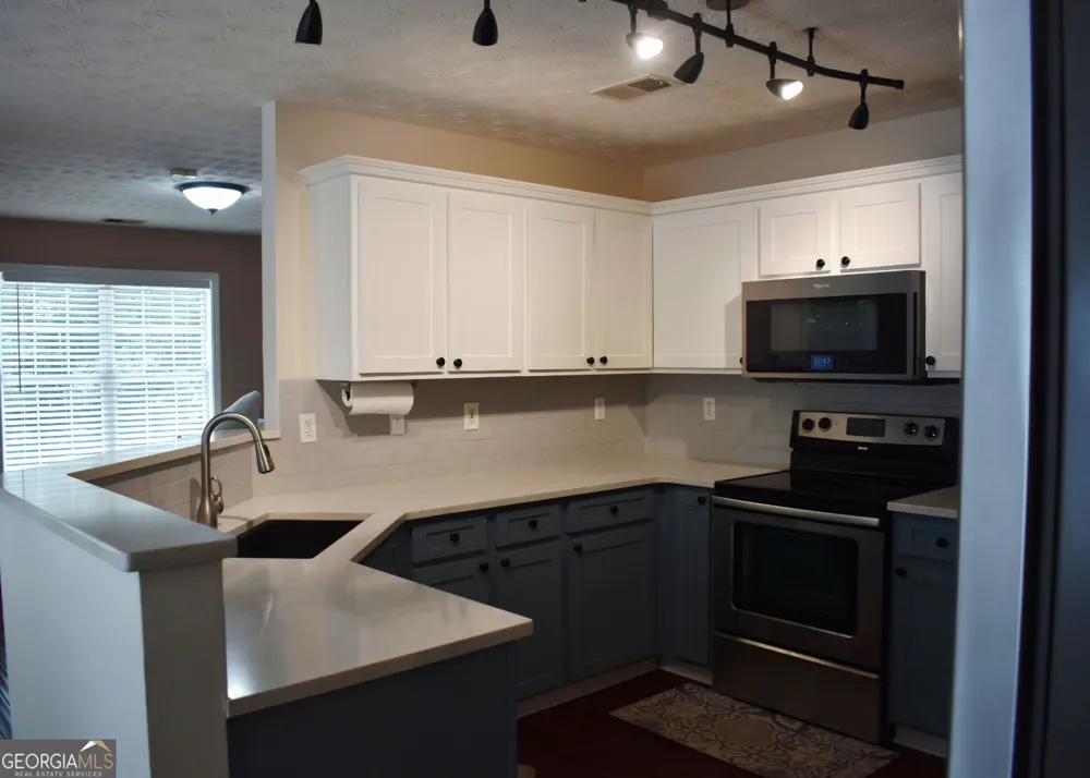 602 Penhollaway CT Loganville, GA 30052