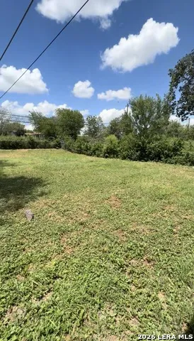 2343 Burnet San Antonio, TX 78202