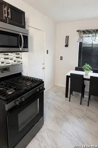 2343 Burnet San Antonio, TX 78202