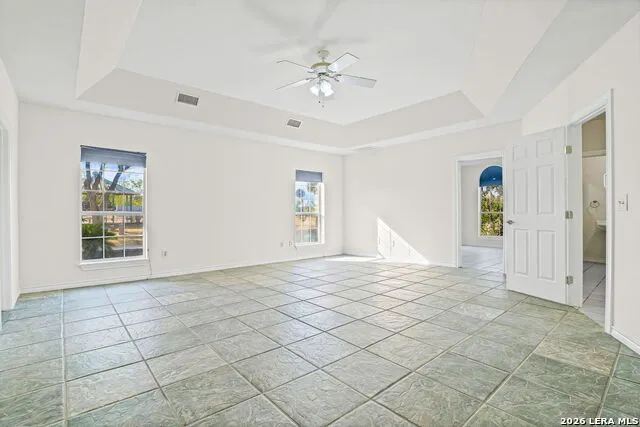 5280 Smith Rd Von Ormy, TX 78073
