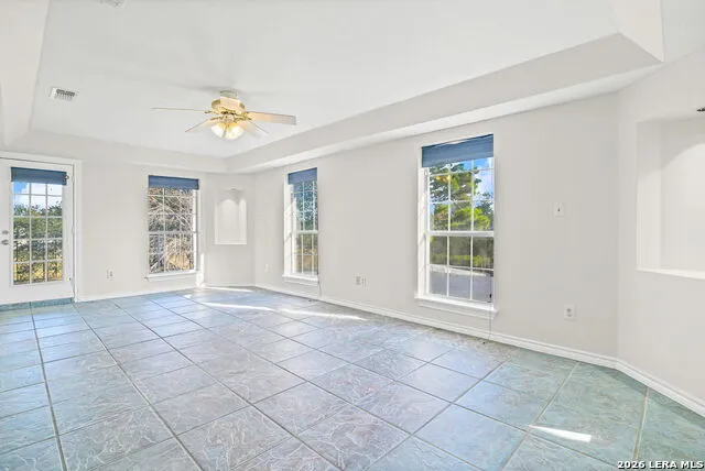 5280 Smith Rd Von Ormy, TX 78073