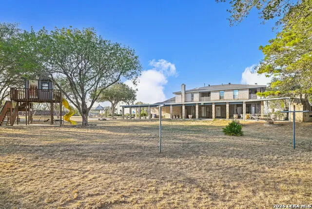 5280 Smith Rd Von Ormy, TX 78073