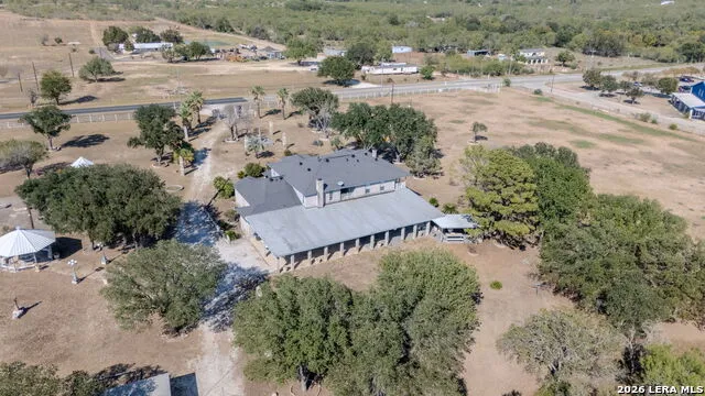 5280 Smith Rd Von Ormy, TX 78073
