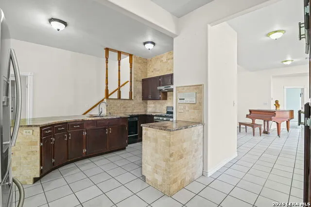 5280 Smith Rd Von Ormy, TX 78073