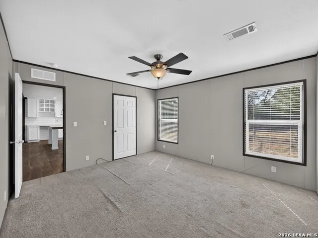 209 Sandy Oaks Dr Seguin, TX 78155