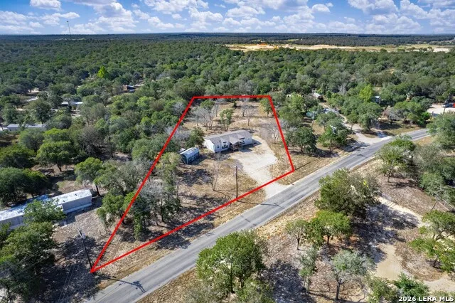 209 Sandy Oaks Dr Seguin, TX 78155